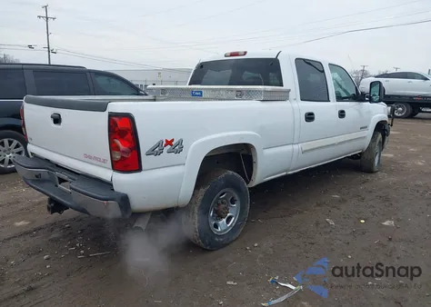 2005 Chevrolet Silverado 2500Hd Ls z USA, uszkodzony, nr VIN 1GCHK23U85F827983